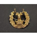 NINE CARAT GOLD GORDON HIGHLANDERS SWEETHEART BROOCH approximately 2.6cm wide and 3.4 grams (pin