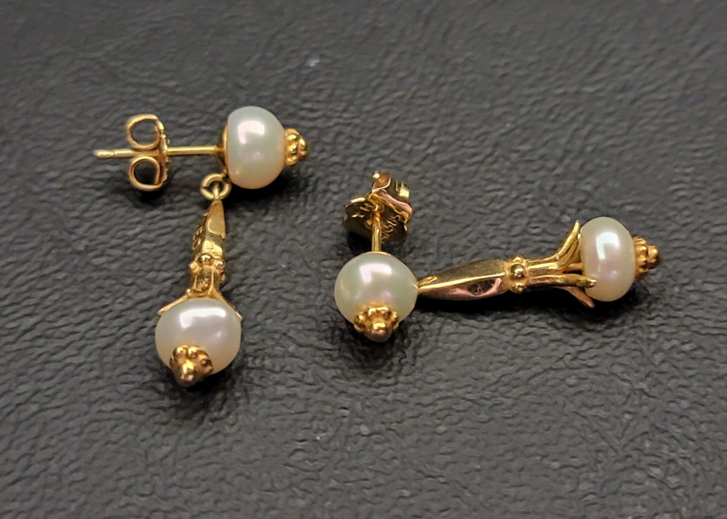 PRETTY PAIR OF PEARL SET FOURTEEN CARAT GOLD EARRINGS BY CLEO the pearl drops on each in shaped - Image 2 of 2