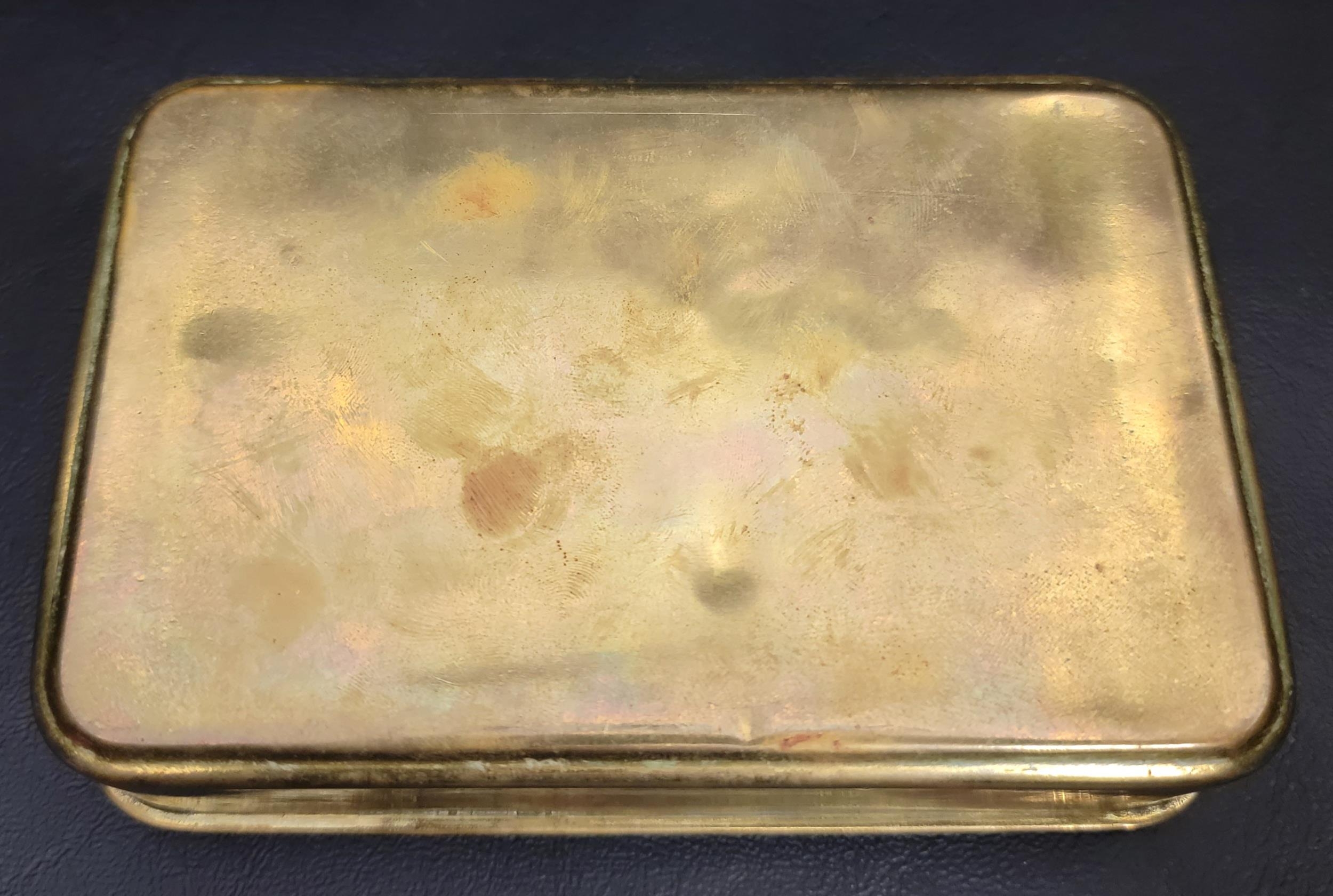 WWI BRASS CHRISTMAS TIN with embossed decoration and marked Christmas 1914 - Image 4 of 4