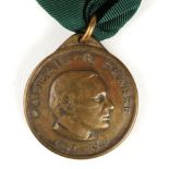 Padraig Pearse commemorative medal the obverse a bust of Pearse "Padraig H. Pearse - 1879-1916",