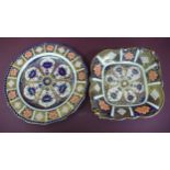 A Royal Crown Derby Imari pattern cake dish and a 9 inch plate 1935 & 1939