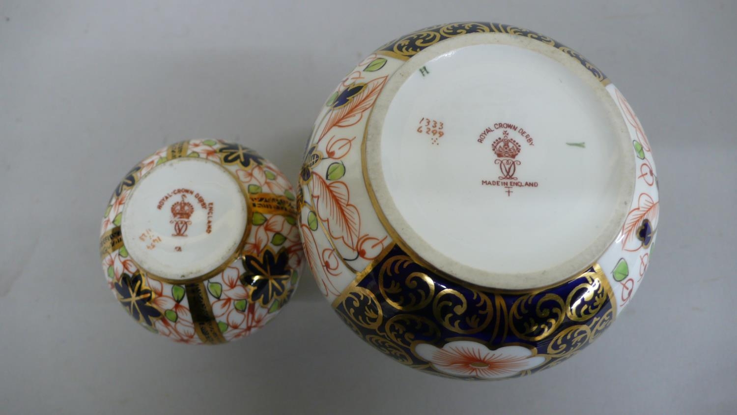 Two Royal Crown Derby vases in the Imari pattern - tallest 4 ins - 1909 & 1924 - Image 3 of 3