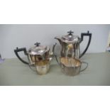 GV four piece silver tea service of oval fluted form - Sheffield 1915 - 50 ozt - Maker J & T