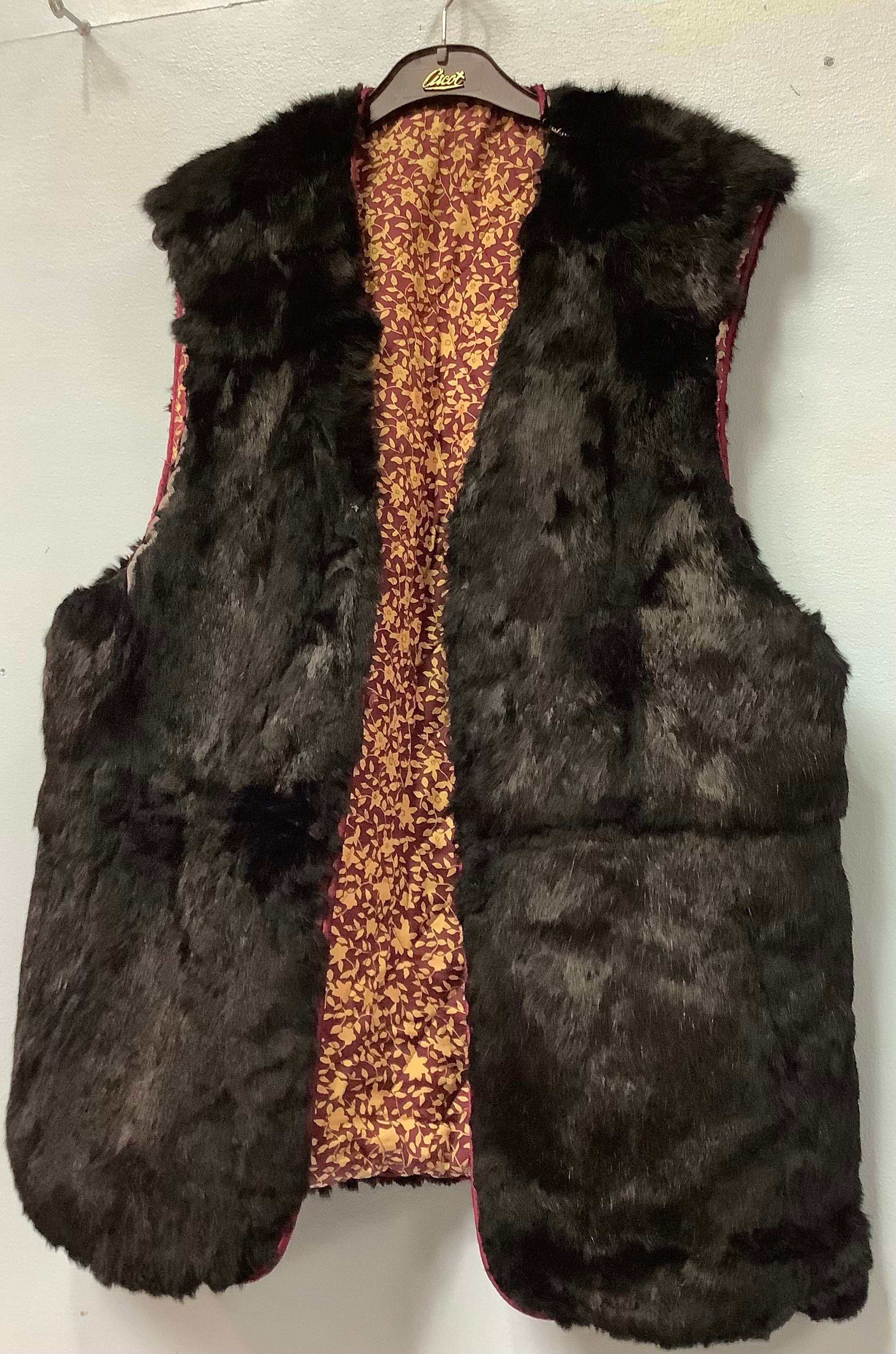 A three-quarter length light brown mink fur coat, probably from Hong Kong, a lady’s three-quarter - Image 5 of 6