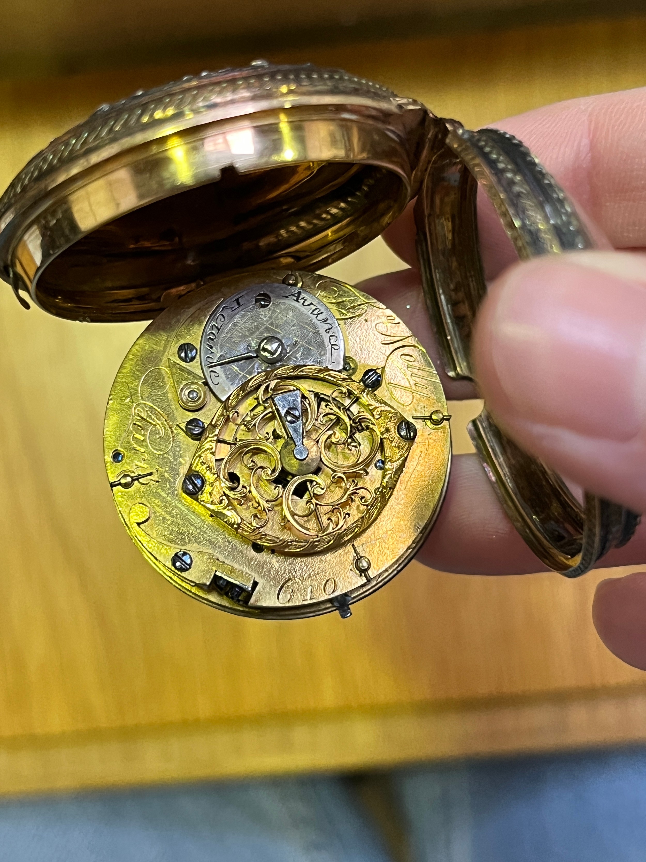 An 18th/19th century yellow metal (tests as 18ct gold) and gilt metal verge pocket watch, the - Image 4 of 8