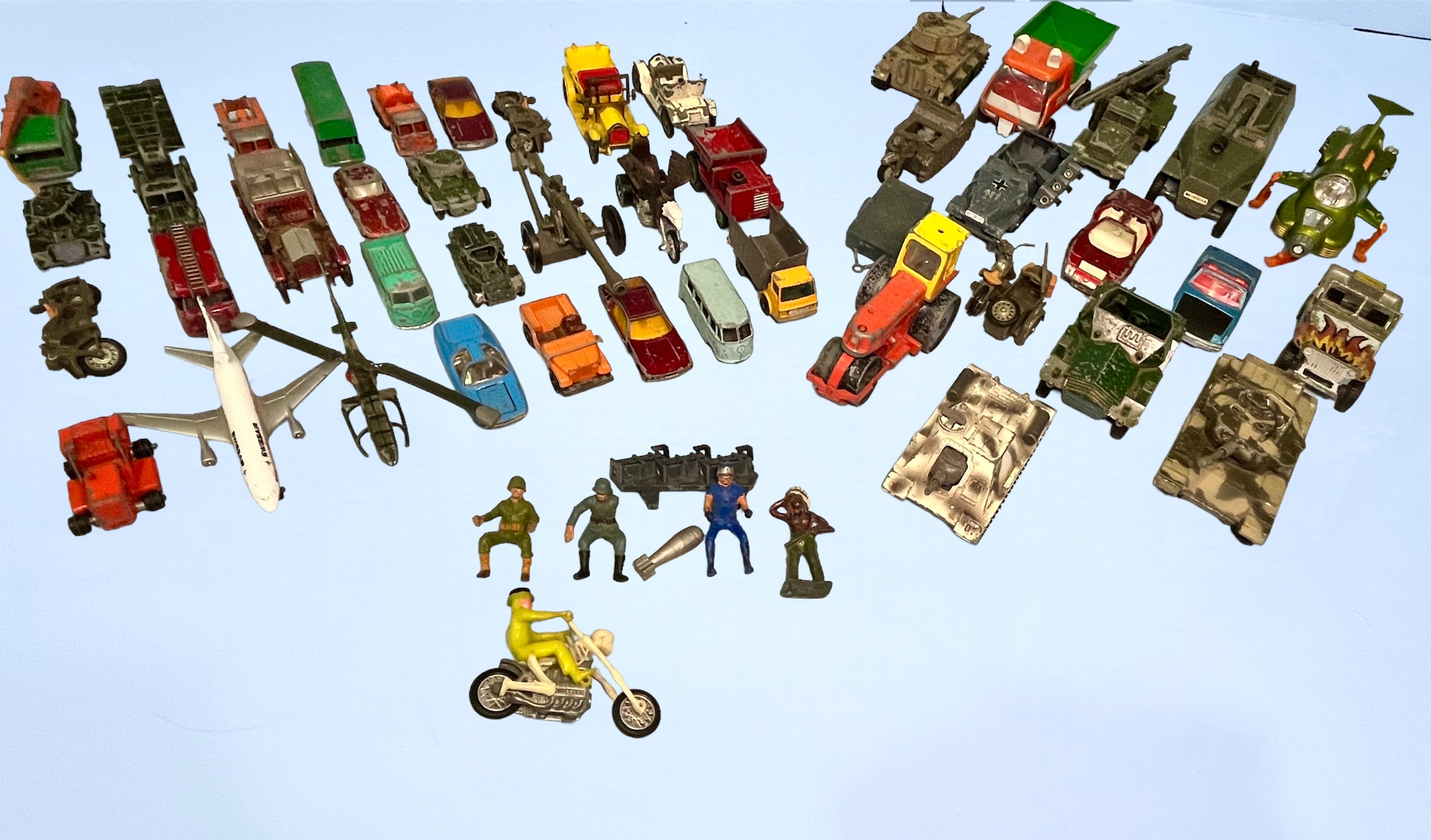 Four various unboxed Action Man military vehicles, to include ‘Amphibious Jeep’ (26CC04) and ‘Desert - Image 2 of 2