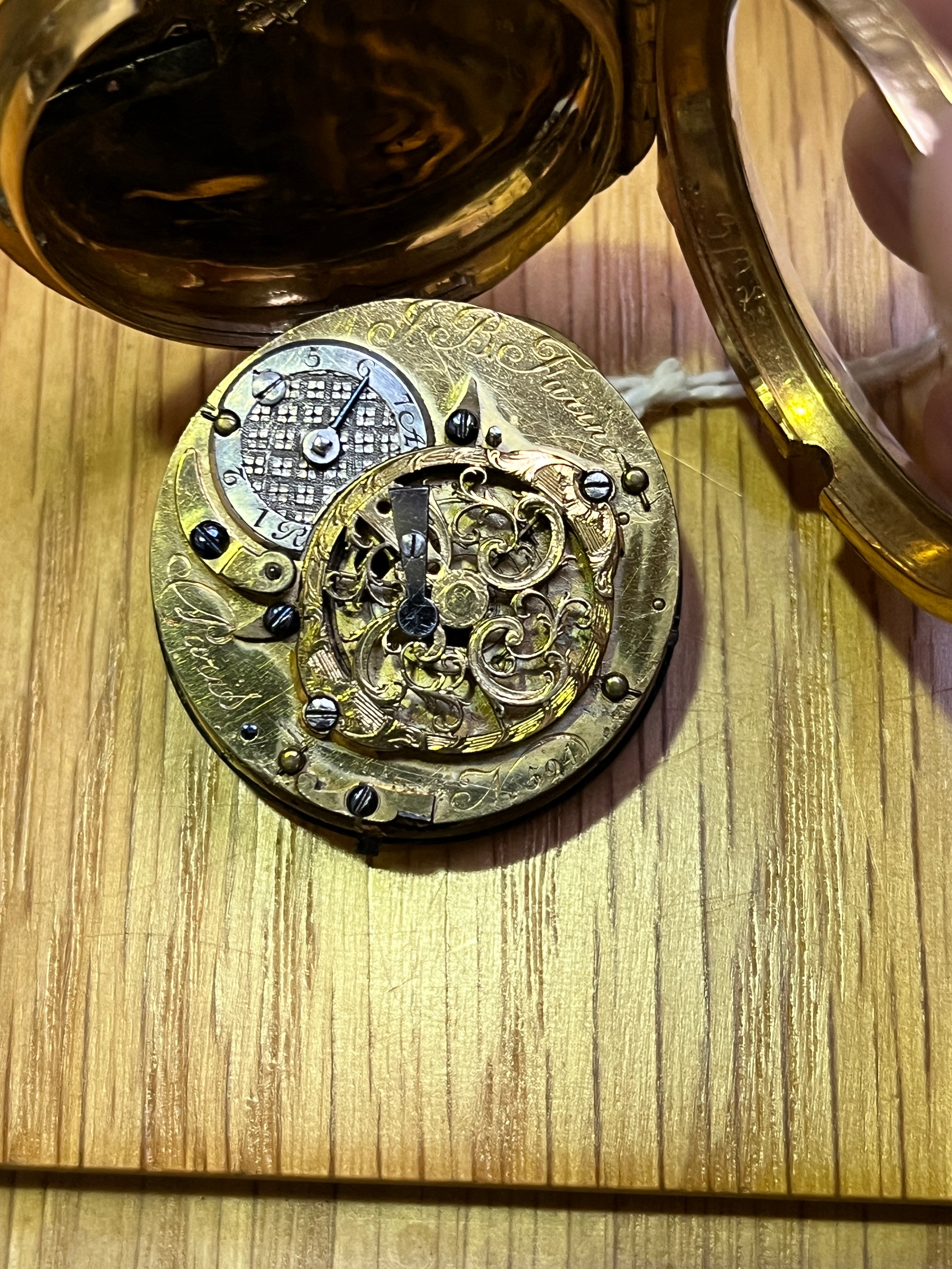 An 18th century French yellow metal (tests as 18ct gold) open-face verge pocket watch, the white - Image 4 of 7