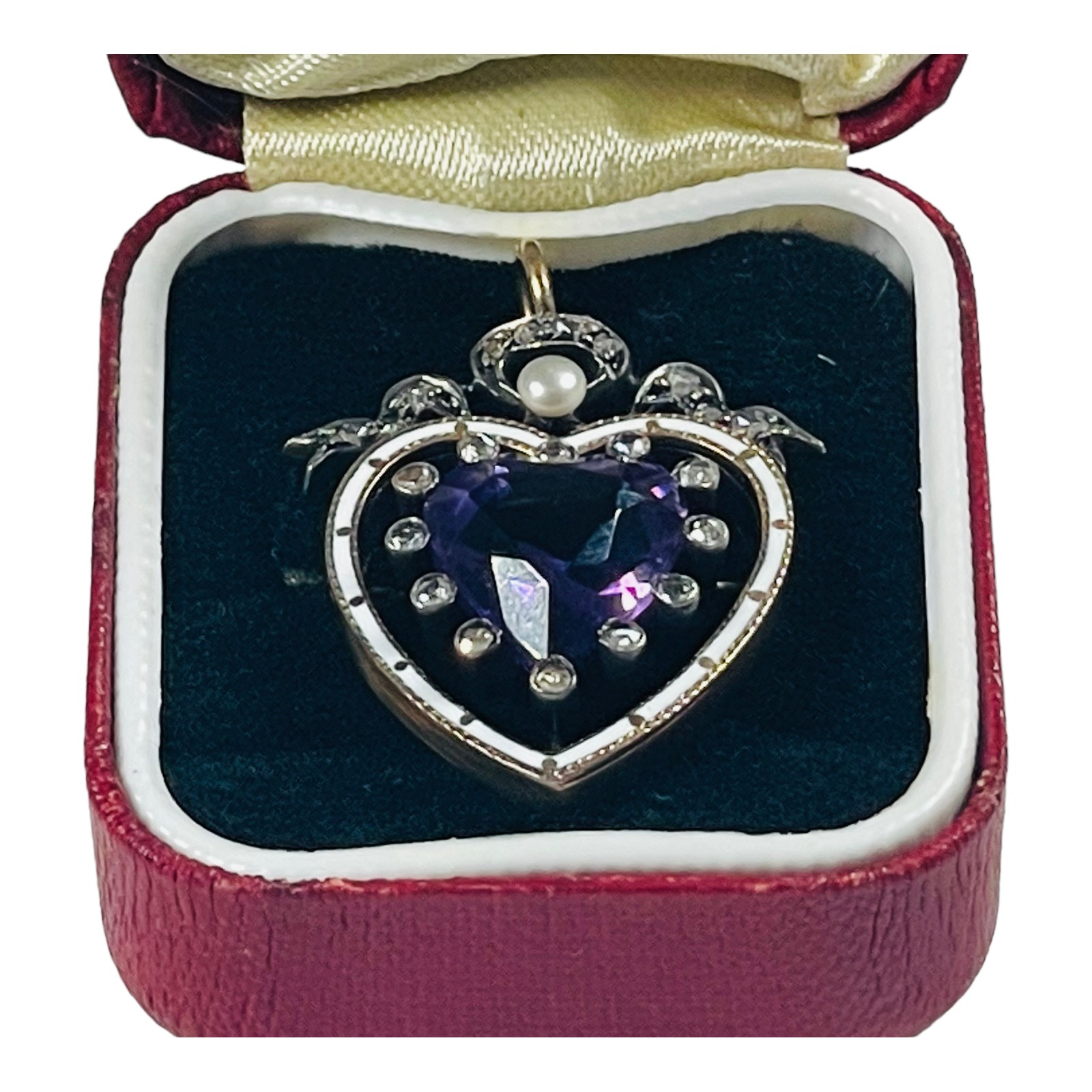 WITHDRAWN - A yellow metal heart shaped pendant, set with an amethyst pendant to the centre, in a - Image 3 of 3