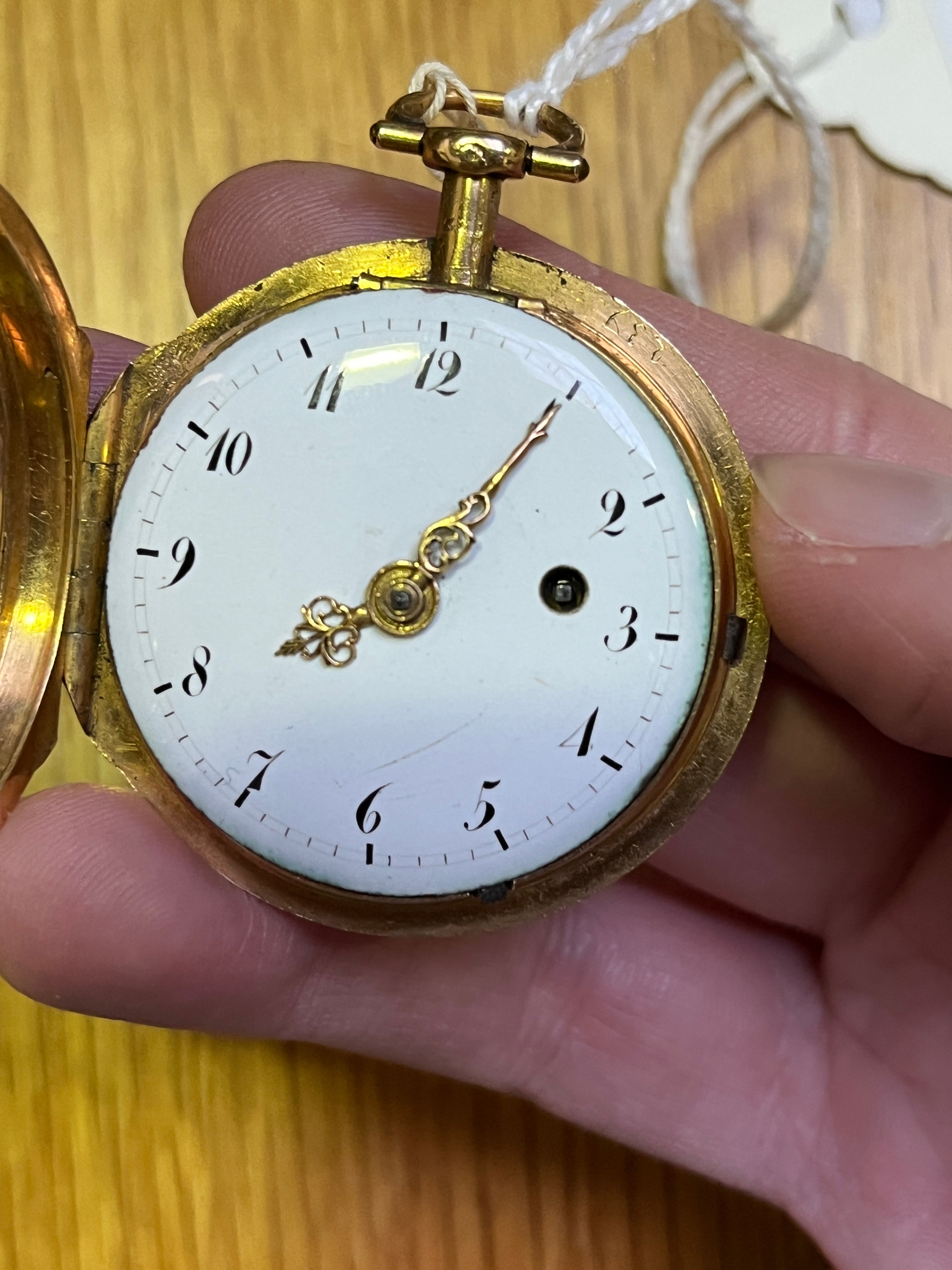 An 18th century French yellow metal (tests as 18ct gold) open-face verge pocket watch, the white - Image 3 of 7