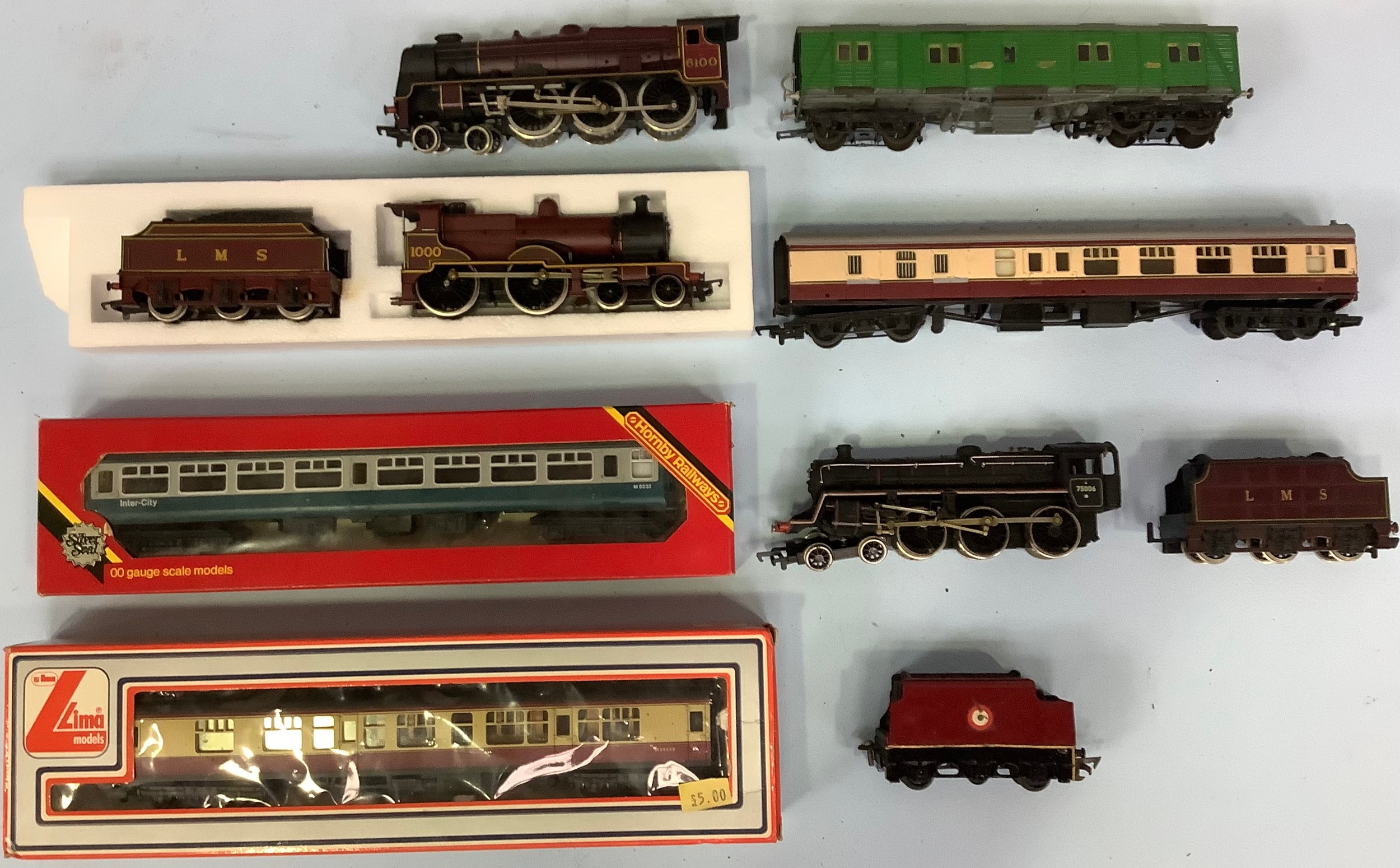 A quantity of various boxed Hornby and Lima 00 gauge model trains and coaches, to include Hornby - Image 3 of 3