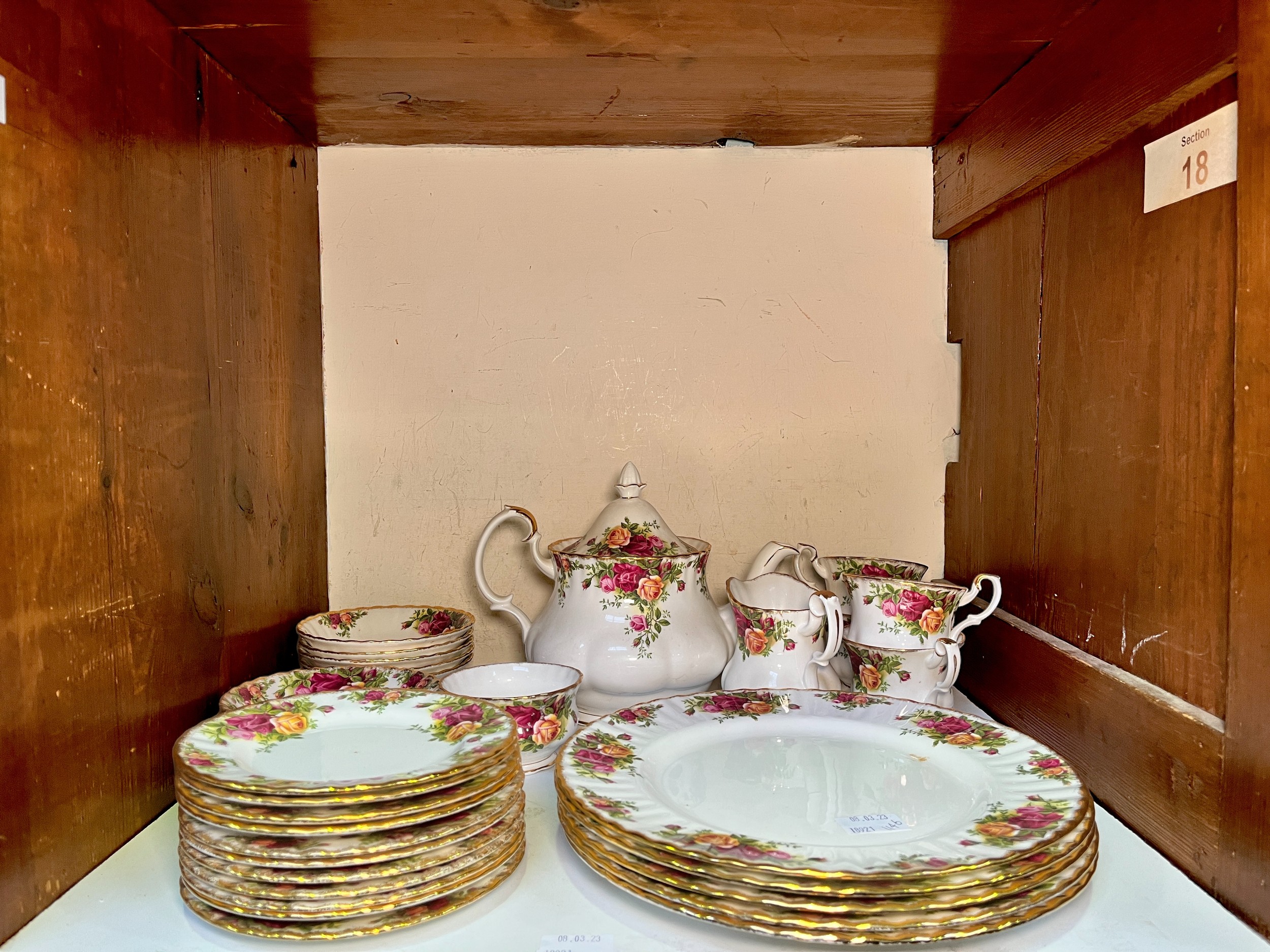 A Royal Albert porcelai part-teaset in the 'Old Country Roses' pattern, including teapot, cream