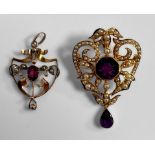 An Edwardian 15ct Gold, Amethyst and Seed Pearl Brooch/Pendant, of scrollwrok design and centrally-
