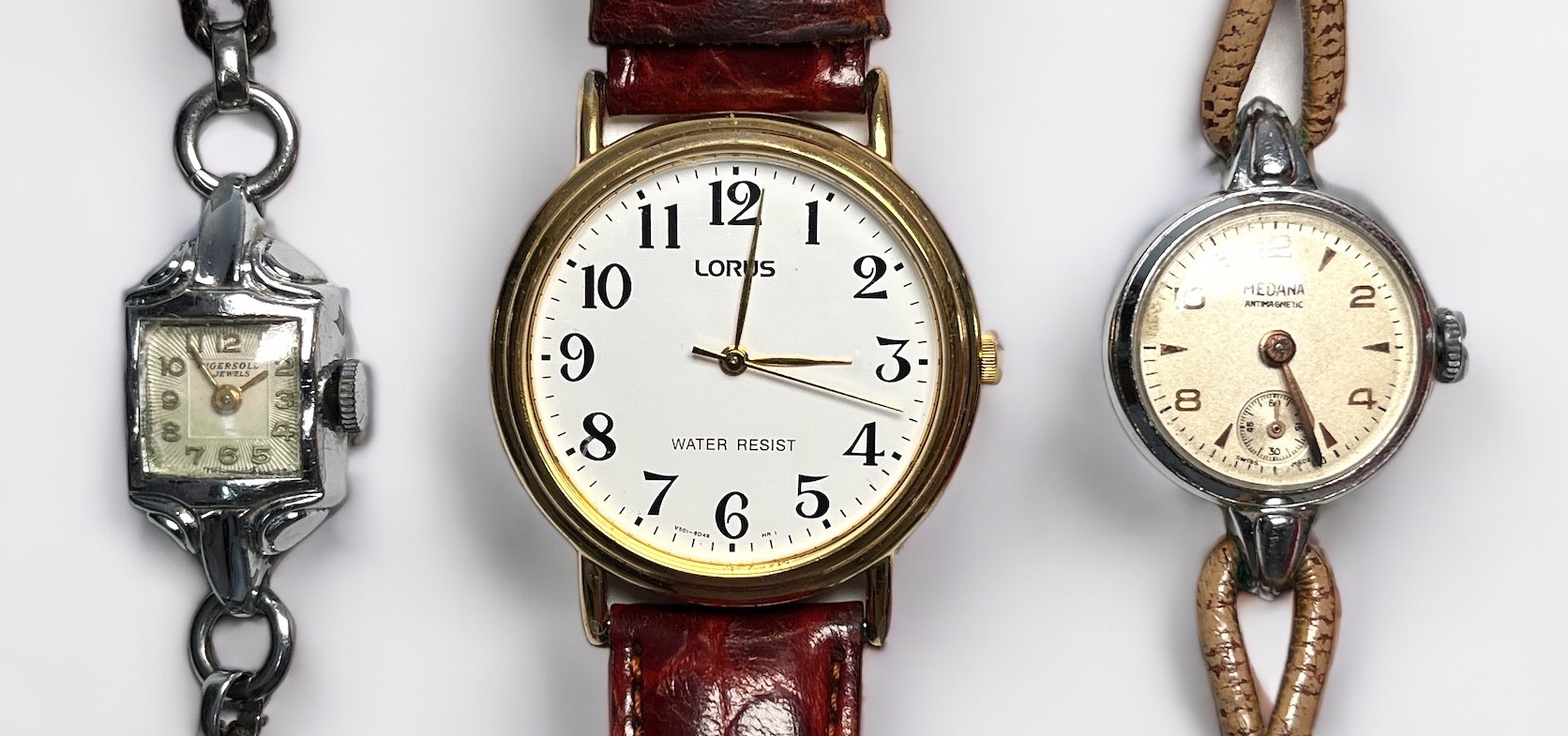 A collection of assorted wristwatches comprising a gold-plated Smiths example, boxed, a gents - Image 2 of 4