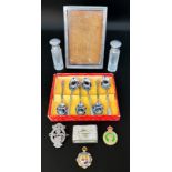 A collection of various silver and white metal, comprising a silver picture frame of rectangular