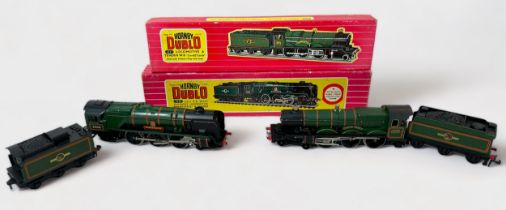 Two boxed Hornby-Dublo ‘OO’ gauge Locomotive and Tenders (2-Rail), comprising, 2235 4-6-2 S.R.
