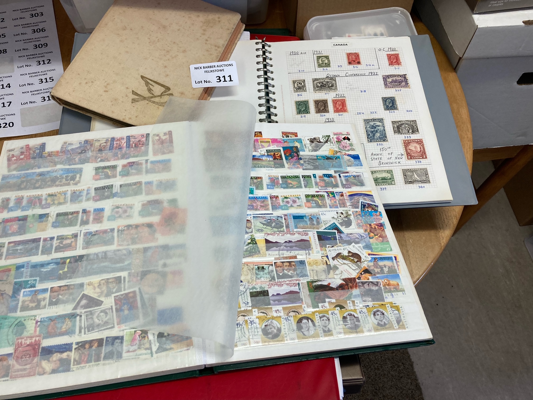 Stamps : Box of albums inc World, Canada, stock bo - Image 2 of 2