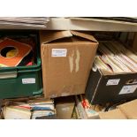 Records : 3 large boxes of 7'' singles around 1000