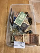 Coins : Box of mixed inc bank notes, tins etc - go