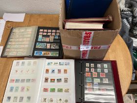 Stamps : World selection in 10 albums - nice lot -