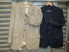 An Italian made pure wool lightweight Gents sports jacket in houndstooth pattern,