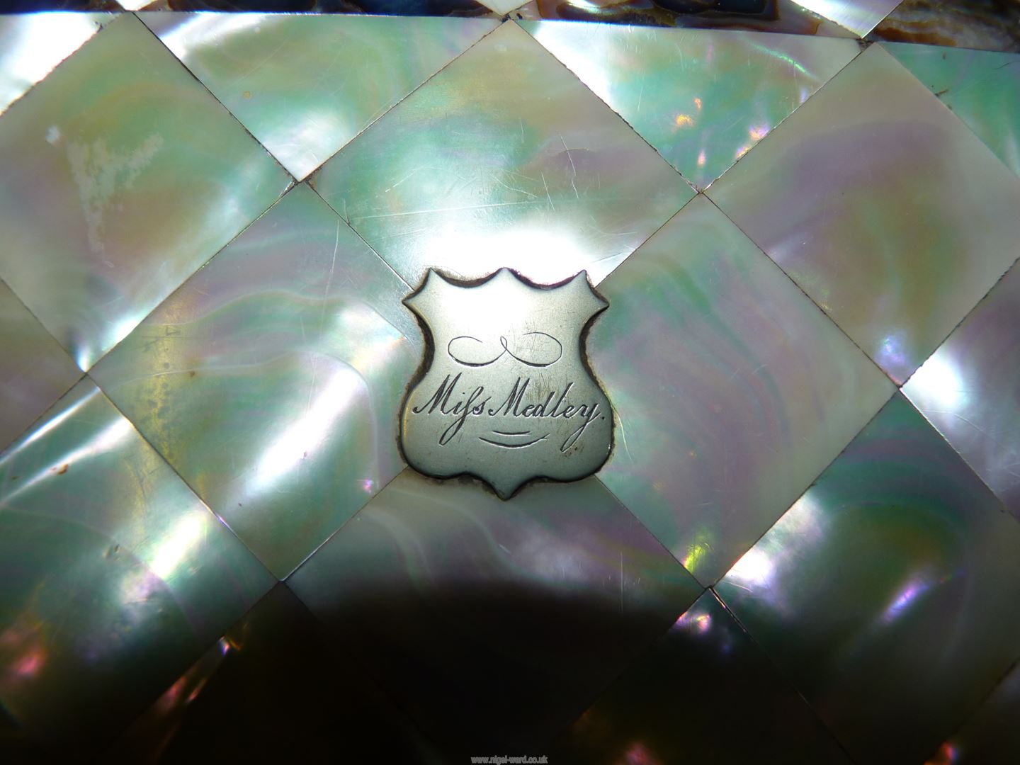 A Mother of Pearl and Abalone box, velvet lined for a manicure set, no contents. - Image 3 of 4