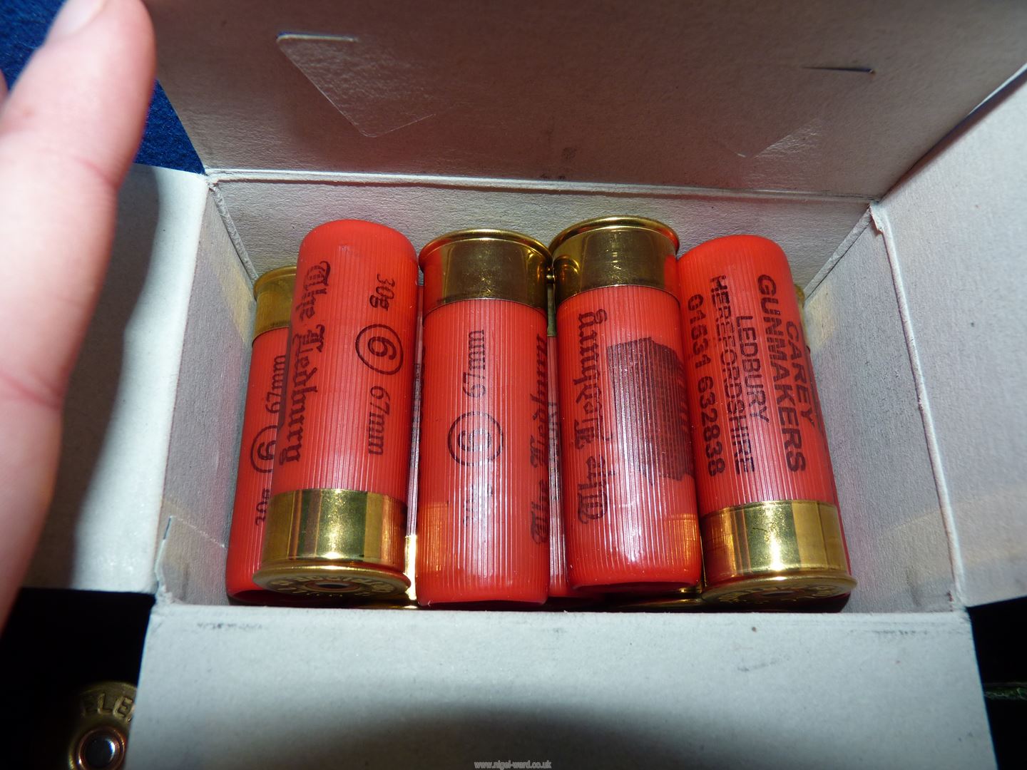 Two boxes of 12 bore cartridges including Avalon Superspeed together with a leather cartridge belt - Image 2 of 4