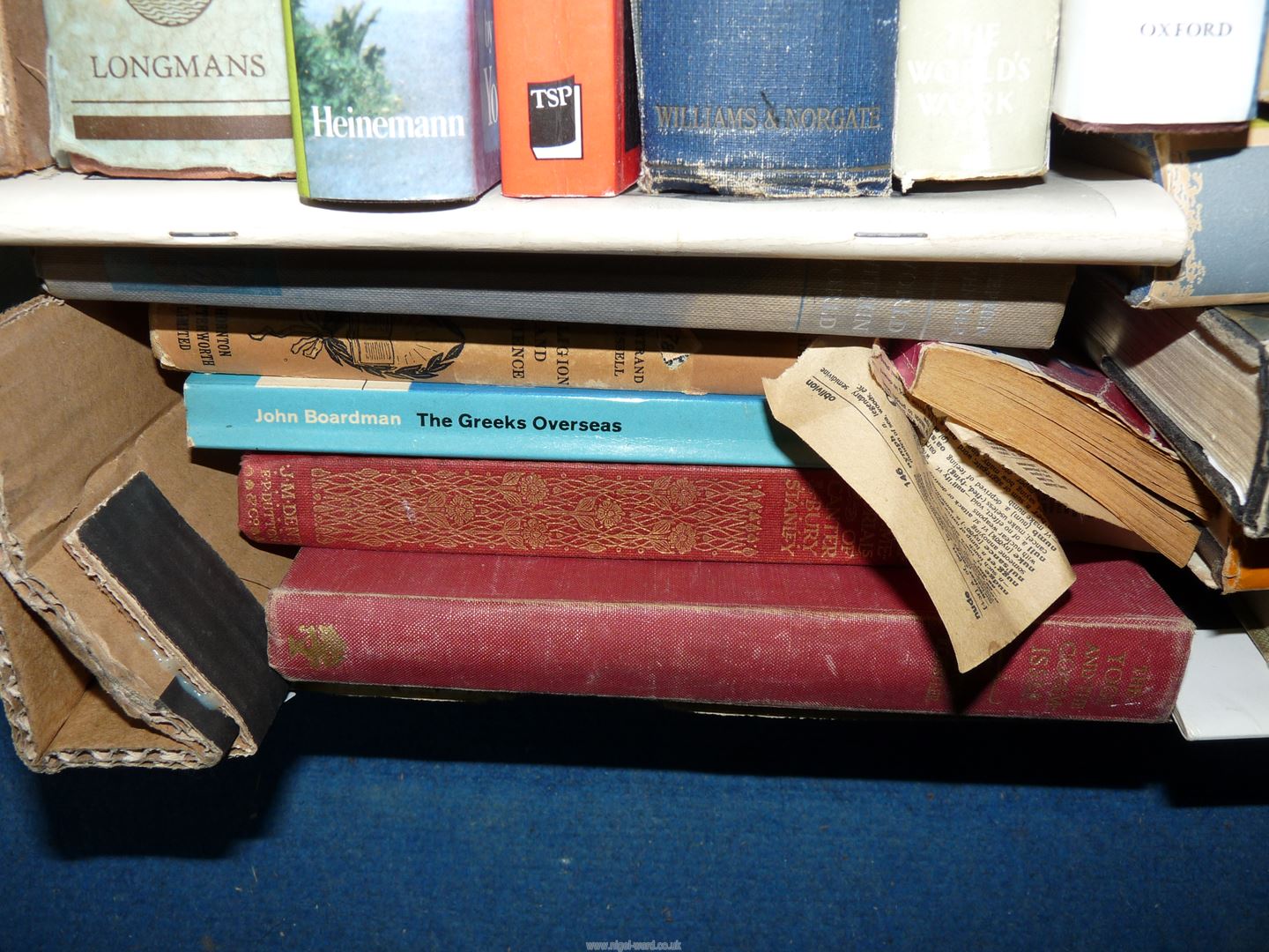 A box of books including 'Christ in Russia', 'L'Art en Sicile', 'Unraveling Piltdown', - Image 5 of 5