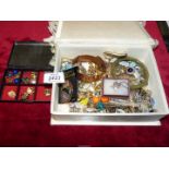 Miscellaneous costume jewellery including earrings, brooches etc.