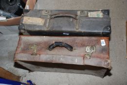 Two old suitcases, a/f.