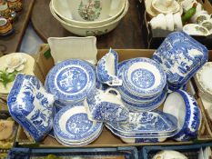 A good quantity of Willow pattern dinnerware, Wedgwood,