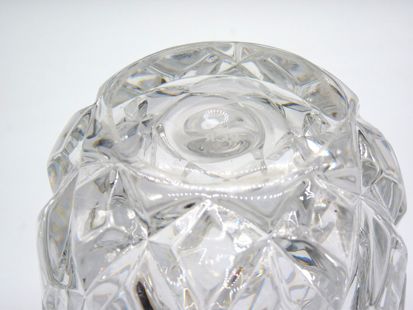 A large heavy RCR glass crystal vase, 11'' high. - Image 2 of 2