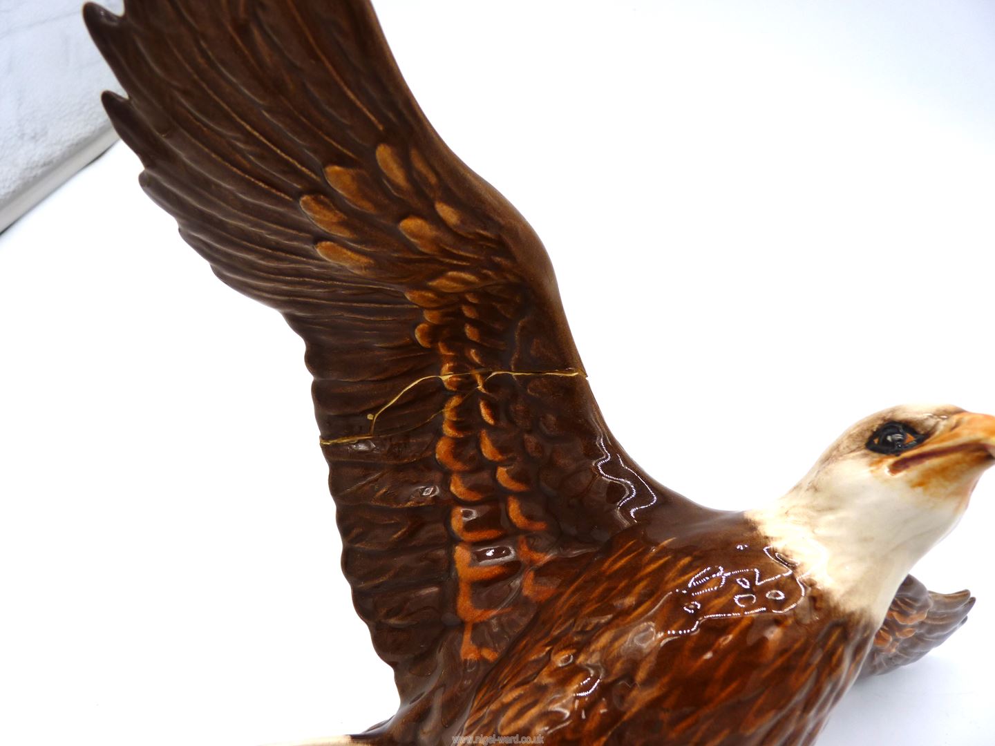 A Beswick matt finish Golden Eagle, 10" tall and a Beswick Bald Eagle (wing repaired). - Image 4 of 5