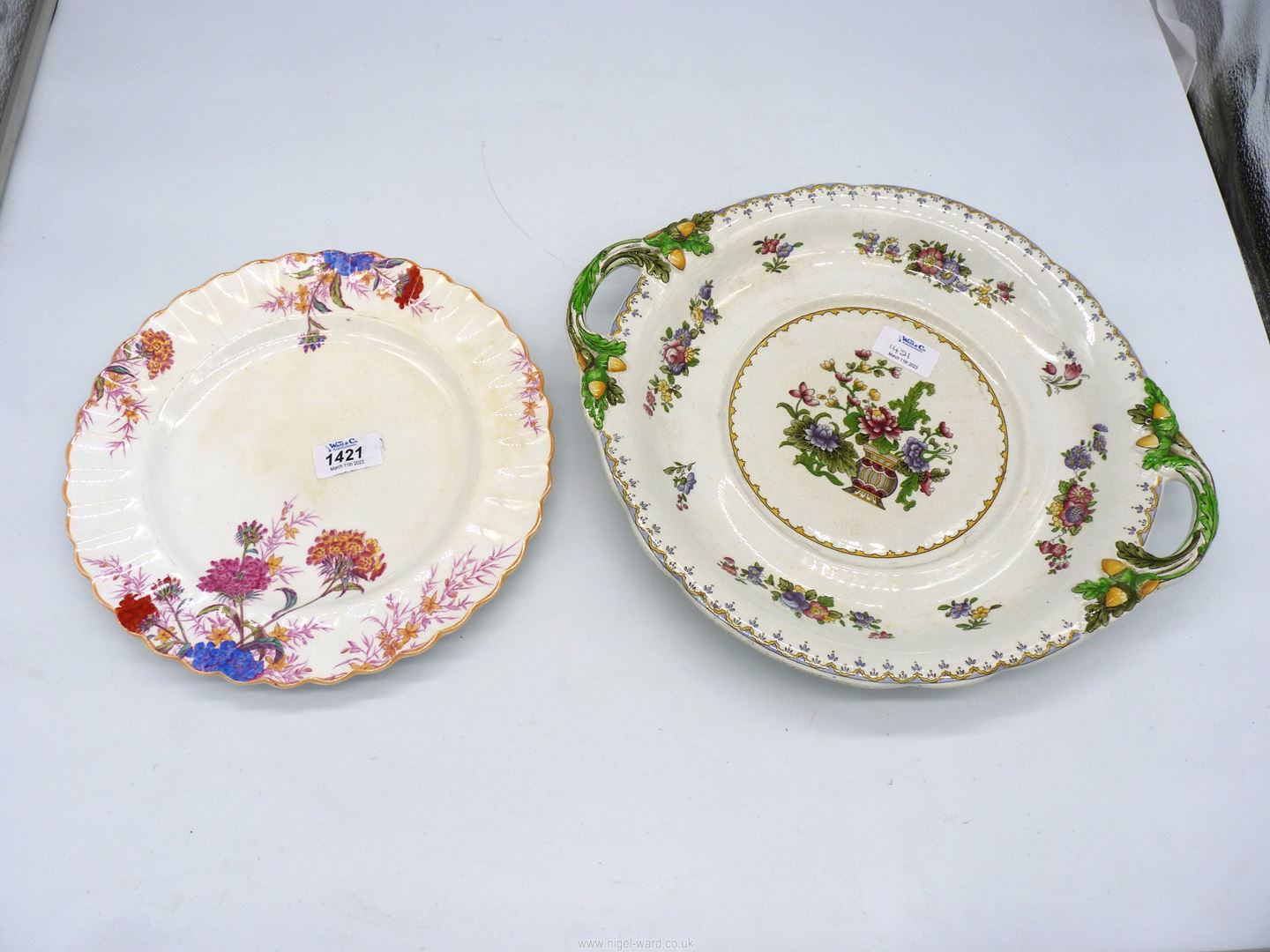 A very pretty Copeland serving platter/tray in 'Peplow' design and a Spode plate in 'Chelsea
