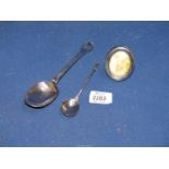 A small quantity of silver items including a small 925 stamped oval picture frame,