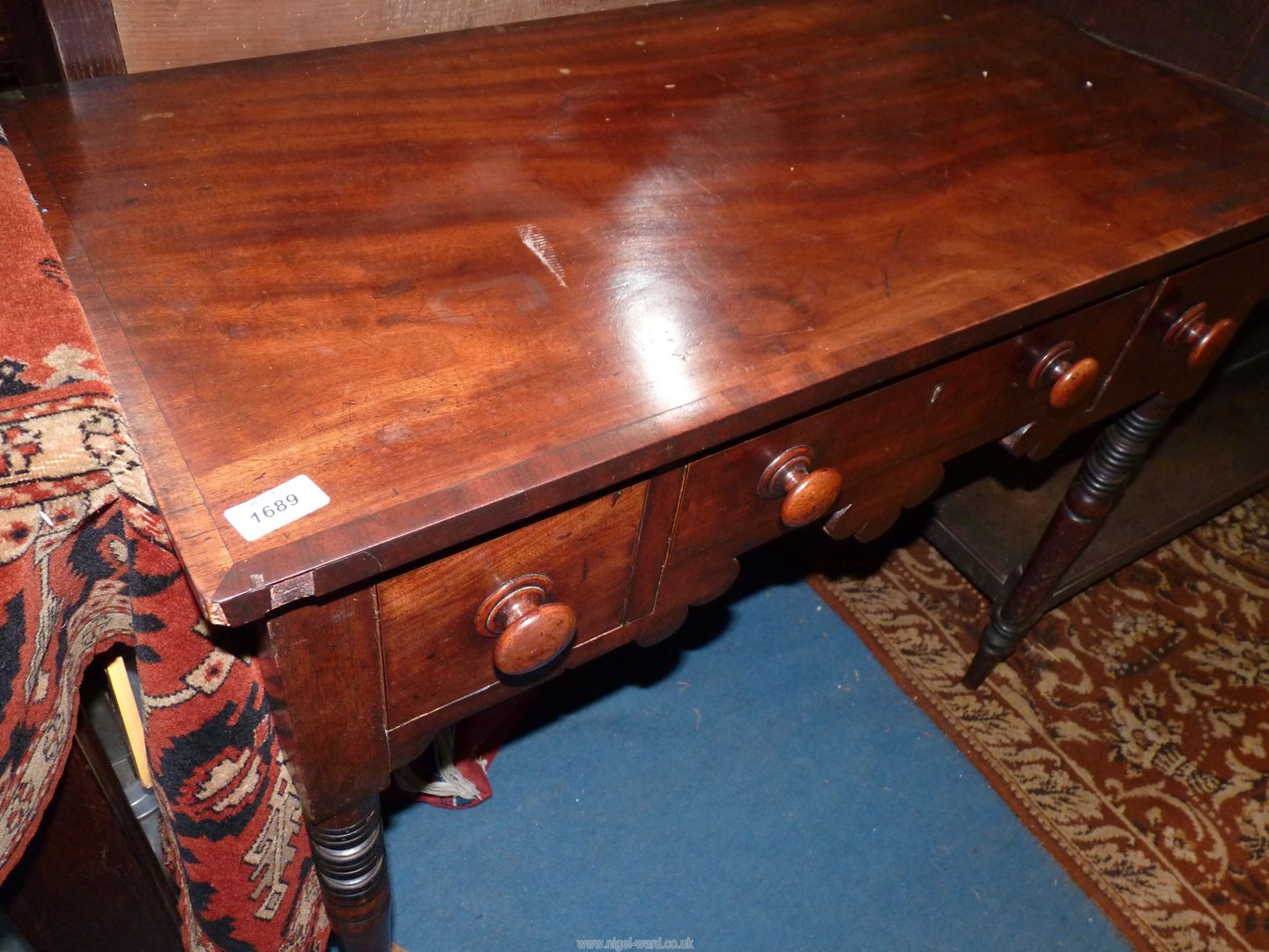 A circa 1900 cross banded topped Mahogany Lowboy/Writing Table having three frieze drawers with - Image 3 of 3