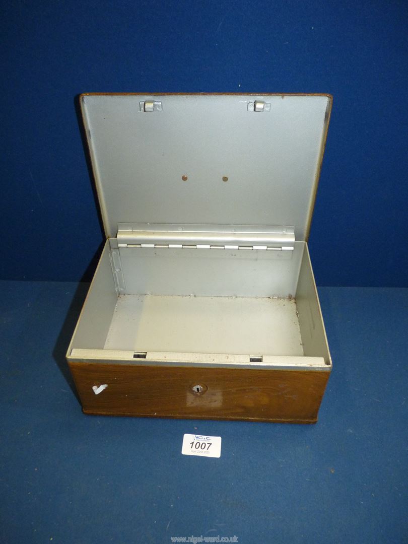 An antique French money safe/box, 9 1/2'' x 4'' x 7 1/2'' deep, with key. - Image 2 of 2