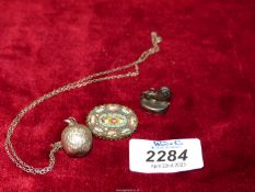A small quantity of jewellery including hallmarked apple pendant on chain,