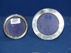 Two small Silver circular photograph Frames; one Chester 1907, 5" diameter,