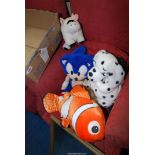A quantity of soft toys incl. Sonic the Hedgehog, Nemo, Dalmation ruck sack bag etc.