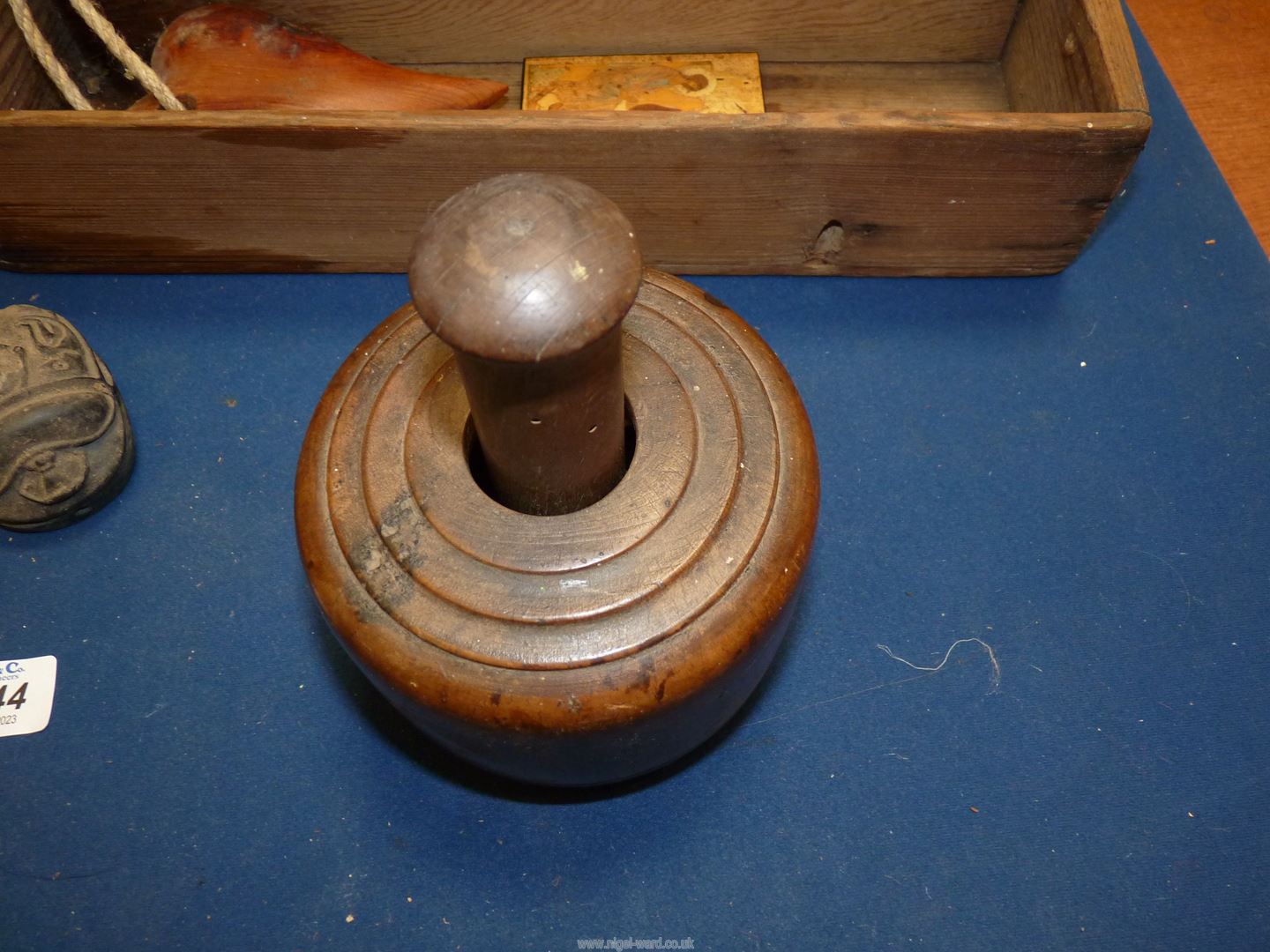 A quantity of treen kitchenalia including butter press/stamp 'Wheat sheaf' design, cutlery tray, - Image 3 of 4