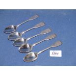 A set of five silver teaspoons, London 1836, engraved initial 'L' by William Eaton, 124 gms.