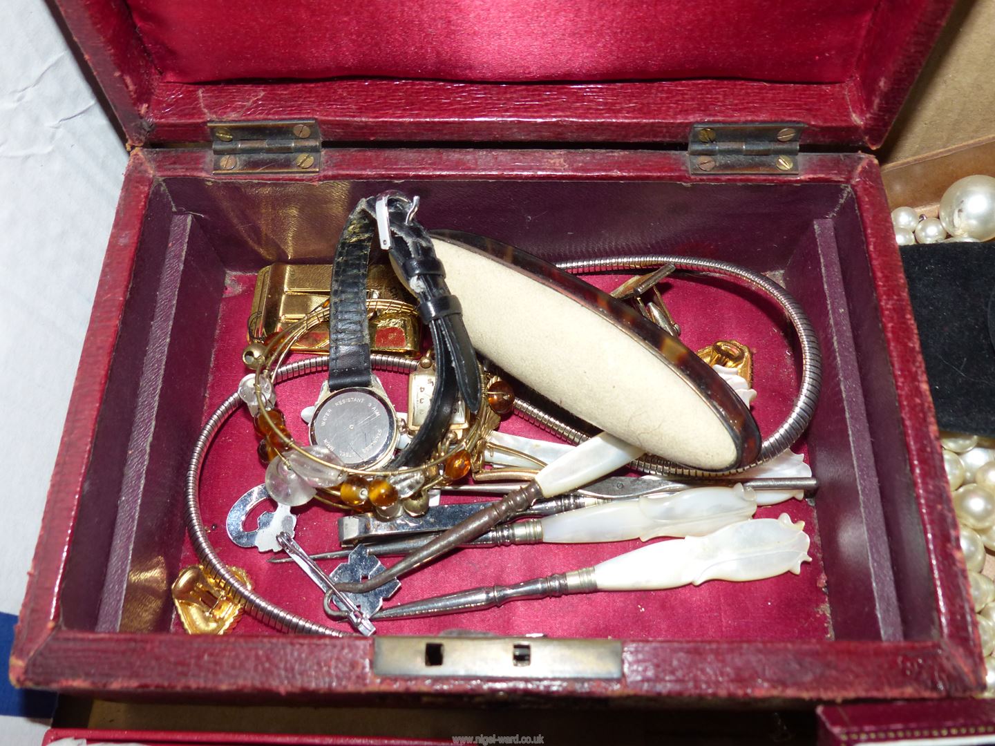 A quantity of costume jewellery in a jewellery box including simulated pearls, earrings, necklaces, - Image 3 of 4