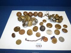A small quantity of GWR and British Railways buttons,