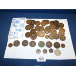 A quantity of George V and Edward VII pennies, three George VI farthings, etc.
