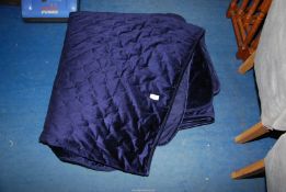 A velvet quilted bedspread Kingsize 265x265cm