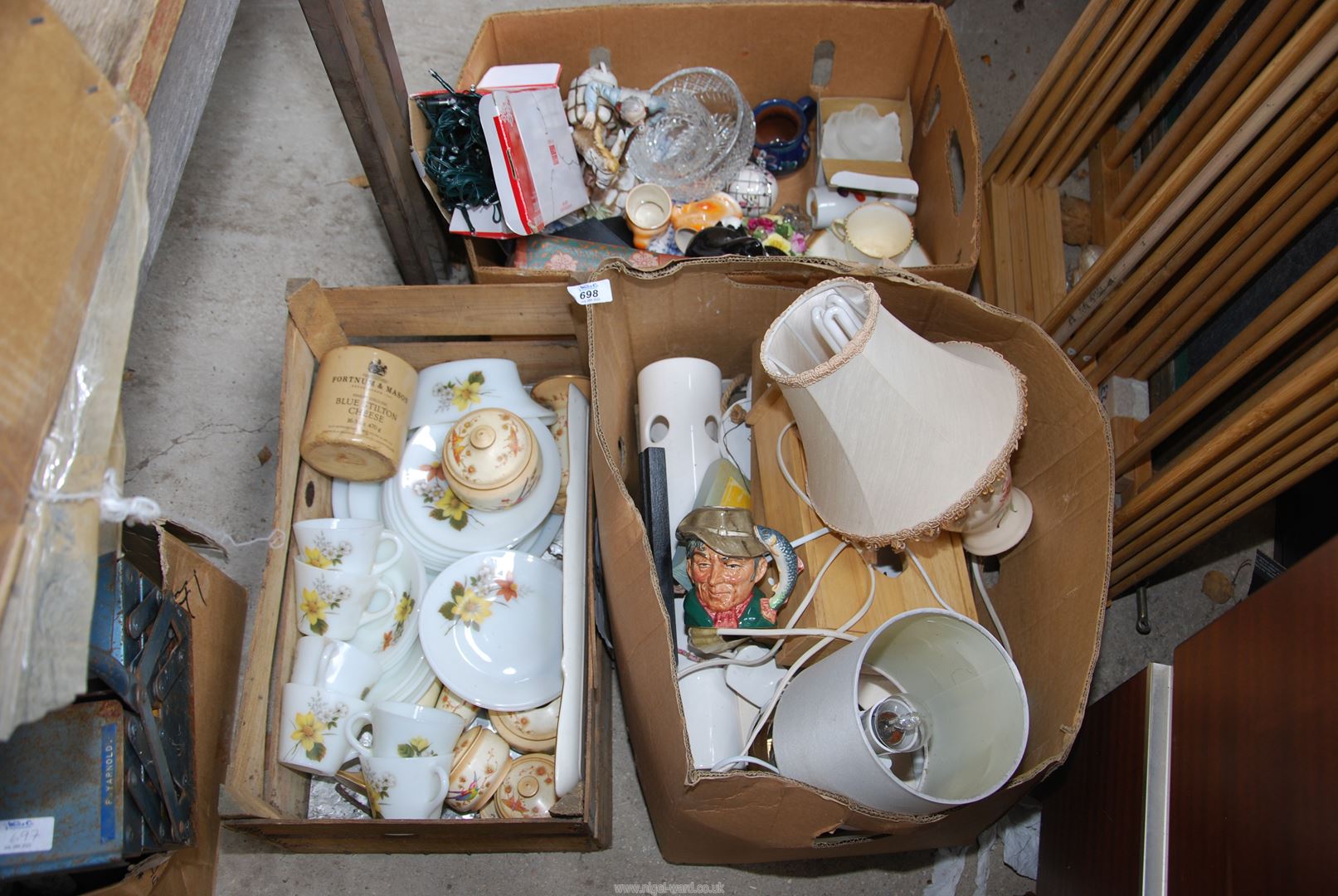 A Crown Ducal dressing table set, Pyrex teaware, lamps, fairy lights,