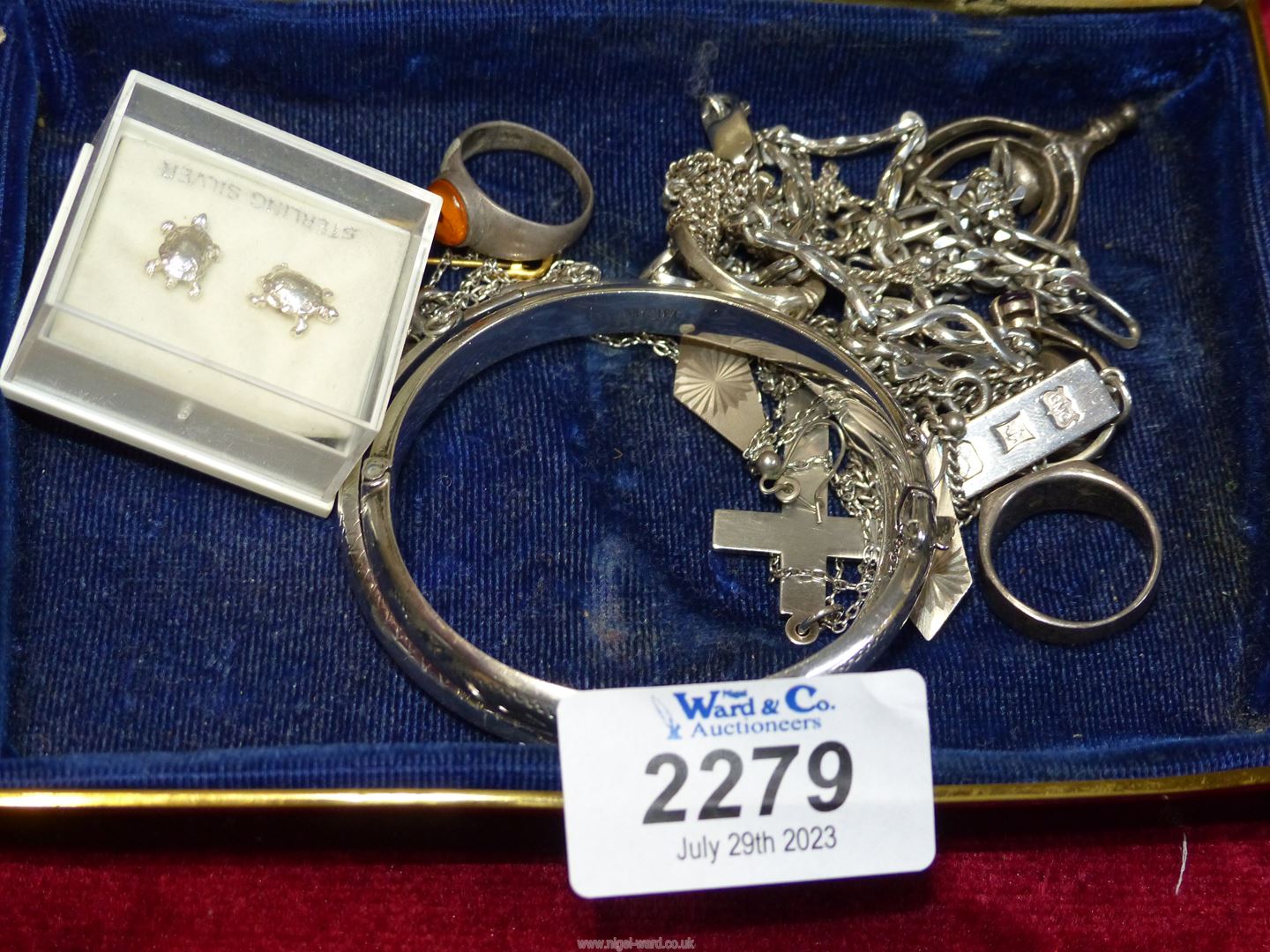 A small quantity of silver jewellery including Birmingham dropper earrings, bangle, 925 rings,