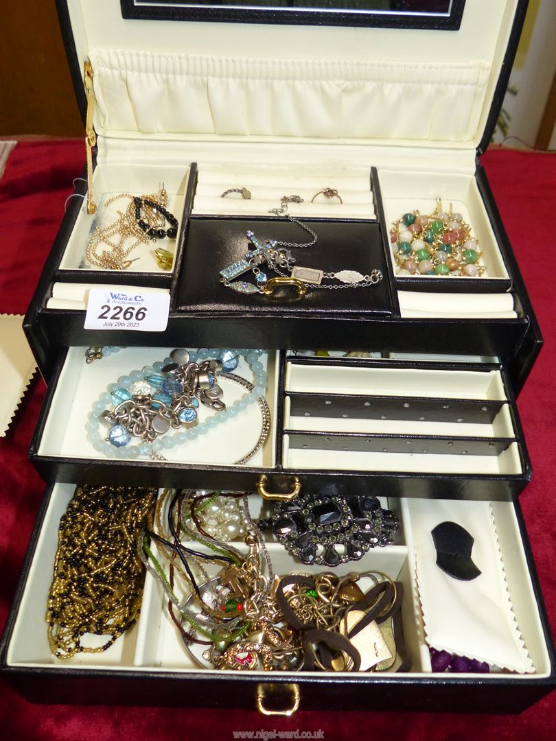 A leather Dulwich designs jewellery box (three tier) with various items of costume jewellery