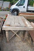Extending table, a/f.