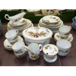 A quantity of Evesham dinner and tea ware.